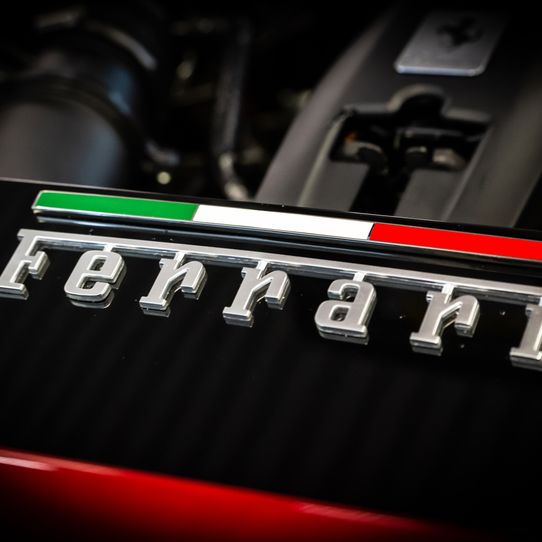 Ferrari_F8_16
